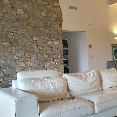 Tenuta Santa Chiara Villa *